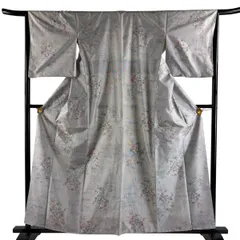 【美品】 大島紬 身丈158.5cm 裄丈65cm M 袷 都喜ヱ門 証紙 草花 雲文 灰紫 正絹 逸品 【中古】