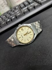 ヨーグルト様専用 Bulova royaloak 自動巻き 白文字盤 - メルカリ