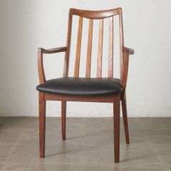 展示品□シラカワ□飛騨の家具□ラプト□ウォールナット□アームチェア