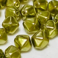 CSB-013G 　チェコビーズ 　ダブルピラミッド