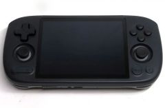 【中古】PCハード ポータブルゲーミングPC AYANEO Pocket Air Mini (3GB/64GB) (オーロラブラック) [AYAPKAM-G90-364B]