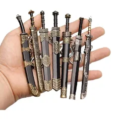 【新品】 [UOPR] キーホルダー ミニ剣 鞘の装飾パターンを備えた 古代のノーカットブレード武器モデル コレクトチンハンナイフペンダント