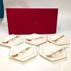 ヴァレンティノ ガラヴァーニ Vロゴ プレート カトラリーセット 5客  箱付き