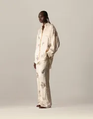 アレンジ レディース ボトムス カジュアルパンツ フラワー柄 サテン フラワー ARRANGE crinkle satin floral embellished pants in cream part
