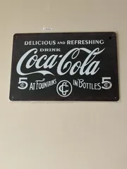 ヴィンテージロゴ Coca-Cola コカコーラ ブリキ看板 メタルサイン アメリカン雑貨 ウォールデコ レトロ ビンテージ加工 アンティーク調