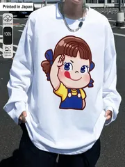 Long Sleeve トゥインテールで笑顔のポーズをとるキュートなスタイルの女の子