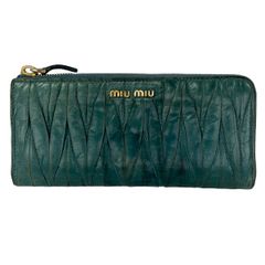 miumiu(ミュウミュウ) 長財布 マテラッセ グリーン L字ファスナー レザー