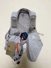 希少Nike ACG 5L Hydration Pack 2 - メルカリ