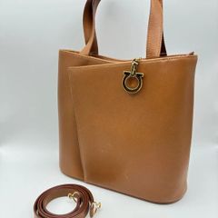 CSM379 Salvatore Ferragamo サルヴァトーレフェラガモ 2wayハンドバッグ ショルダーバック キャメル バック