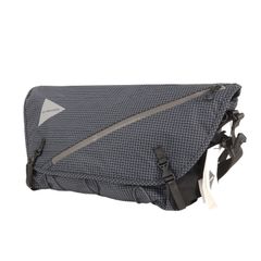 【新品】and wander アンドワンダー バッグ リップストップナイロン メッセンジャーバッグ ocean rip messenger bag 574-5975117 ネイビー 紺 ブランド カバン【メンズ】