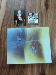 f(x) RED LIGHT アルバム ルナ トレカ付 f(x) 【 RED LIGHT 】 韓国盤CD ステッカー トレカ付 ルナ - メルカリ