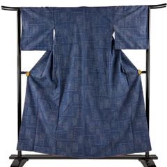 紬 身丈156.5cm 裄丈64cm M 袷 花 幾何学模様 紺色 正絹 優品 【中古】