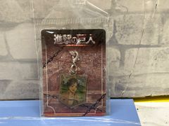 【N3-29】◎ 中古　進撃の巨人 エレン　セブンイレブン メタルチャーム キーホルダー
