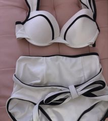 脱出おひとり島】AGNEL swan bikini bra (ブラのみ) - メルカリ