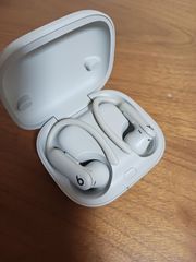 送料込み】試着一回Beats Powerbeats Pro 2クイックサンド - メルカリ