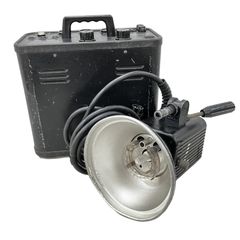 ミニカムストロボ MINICAM 【10月31日まで】 - メルカリ