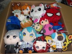 Anime and game characters: JoJo's Bizarre Adventure, Spider-Man, Mothra, Chibi Maruko-chan, popular children's items, starting bid 1 yen, lots of plush toys, various items.