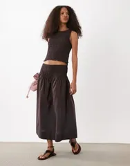 マンゴ レディース ボトムスカート マキシ Mango Siros crinkle waist maxi skirt in dark brown part of a set BROWN ブラウン