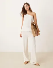 エイソス レディース ボトムス カジュアルパンツ ワイドレッグ ASOS DESIGN texture crinkle wide leg pants in cream part of a set CR