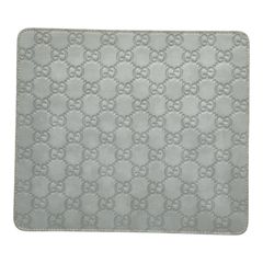 新品未使用】GUCCI マウスパッド オリーブグリーン - メルカリ