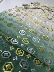 【中古】Lサイズ 袴 男物 化繊 グリーン地に亀甲文様 紐下96 馬乗り袴
