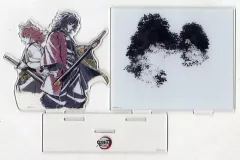【中古】アクリルスタンド・アクリルパネル 義勇＆錆兎 柱描き下ろしイラスト 義勇と錆兎 背景付きアクリルスタンド 「鬼滅の刃 柱稽古編×ufotable Cafe×マチ★アソビCAFE リアルタイムカフェ」