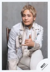 【中古】生写真(STARTO) WEST./桐山照史/膝上/WEST. Stage Style Collection/WEST. オリジナルフォト2025/公式生写真
