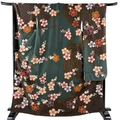 【美品】 振袖 身丈163.5cm 裄丈67cm M 袷 枝梅 松皮菱 刺繍 金彩 深緑 正絹 秀品 【中古】