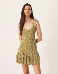 モーテル レディース トップス ワンピース フリル裾 ミニワンピース フラワー柄 フリル ミニ フラワー Motel mini dress with double ruffle hem in floc