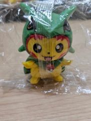 メガレックウザのポンチョを着たピカチュウ フィギュア 2016年 メガレックウザのポンチョを着たピカチュウ フィギュア 2016年 - メルカリ