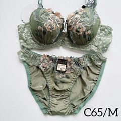 10379GR C65/M 上下セット グリーン 脇高ブラ sanei サンエイ 【匿名配送・新品未使用・送料込み】