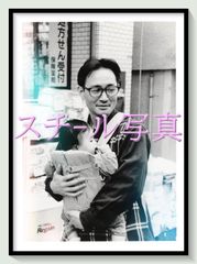 t『良いおっぱい悪いおっぱい』1990年映画劇場宣伝用正規オリジナルスチール写真　pt008730　本田昌広 伊藤比呂美 瑳山ゆり 中村ゆうじ 伊佐山ひろ子 白川和子 小林昭二 角替和枝 石丸謙二郎 小栗香織 柄本明