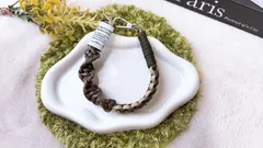 パラコード✶スマホストラップ✶ショート手首用✶ハンドストラップ✶ストラップホルダー付✶モスグリーン☓ベージュ☓フォレストカモ