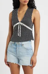 フリーピープル レディース トップス シャツ レーストリム 刺繍 レース Free People Good Graces Embroide red Lace Trim Crop Top BLACK C