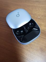 正規品）AirPods 第4世代 右耳のみ ノイズキャンセリング無しモデル