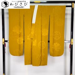 紬着物 雲柄に花模様 魚肚白色 K-5683 紬着物 雲柄に花模様 魚肚白色 K-5683 - メルカリ
