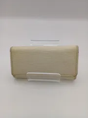 LOUIS VUITTON 型番：M6382J エピ・イヴォワール　ミュルティクレ4