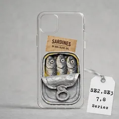 オイルサーディン　iPhone SE2, SE3 ＋ iPhone 7, 8, 7 Plus, 8 Plus　クリアケース　ハードケース　スマホケース　イワシ　魚　缶詰　食べ物　フェイクフード　メンズ　レディース　HENNANO