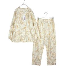 GUNZE グンゼ レディース パジャマ MPサイズ クリーム 花柄 長袖 長パンツ 綿100％ コットン 前開き 上下セット 婦人 ルームウェア 寝間着 小柄 146～154cm GF2715B
