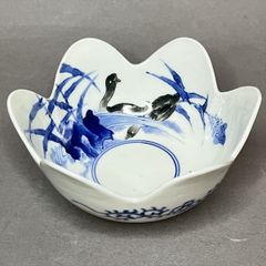 伊万里 有田 染付 双雁図 変形小鉢