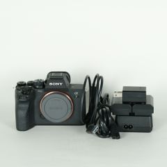 美品 | シャッター数6,811回｜バッテリー2個・チャージャー付] SONY α7