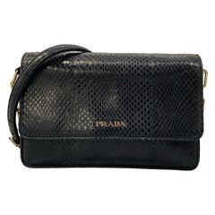 PRADA(プラダ) ショルダーバッグ - 黒