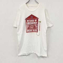 半袖プリントTシャツ　IN CASE OF EMERGENCY BREAK GLASS　避妊具　白　ホワイト カットソー メンズ 古着　トップス【値引き交渉OK！】