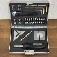 非売品 VOLVO 工具セット ツールセット ※ケース痛みあり・中身は綺麗です。 DIY ドライバー 六角レンチ 他