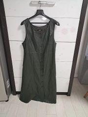 ロング丈ワンピース ベストとしても活用できる、かわいいワンピース 新品