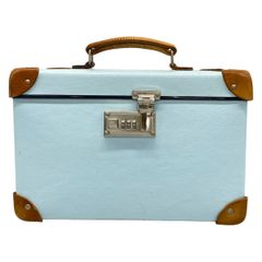 GLOBE TROTTER(グローブトロッター) バニティバッグ サファリ 13インチ ライトブルー×ブラウン ロックナンバー「000」 レザー