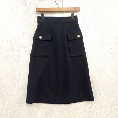 Te chichi テチチ スカート 台形シルエット 大人の女性 フラップポケット 金ボタン付きネイビー S サイズ ◇〇☆