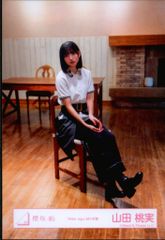 櫻坂46 新参者 二〇二五 LIVE at THEATER MILANO-Za 山田桃実 「Alter ego」MV衣装(白ポロシャツ) 座り