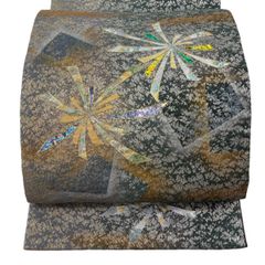 【美品】 袋帯 逸品 藤本隆士 落款 花柄 幾何学 螺鈿 金銀糸 灰緑 お太鼓柄 正絹 【中古】