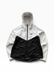 NIKE (W) ウィンドランナー ジャケット